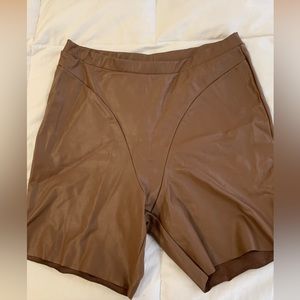 SKIMS BIKE SHORTS FAUX LEATHER BIKE SHORT SIZE XL BROWN